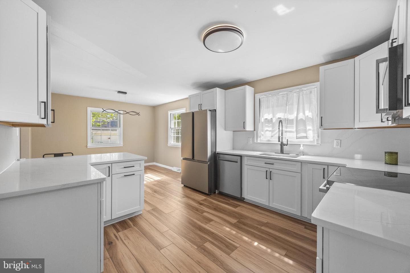 323 Edgewood Avenue photo 14