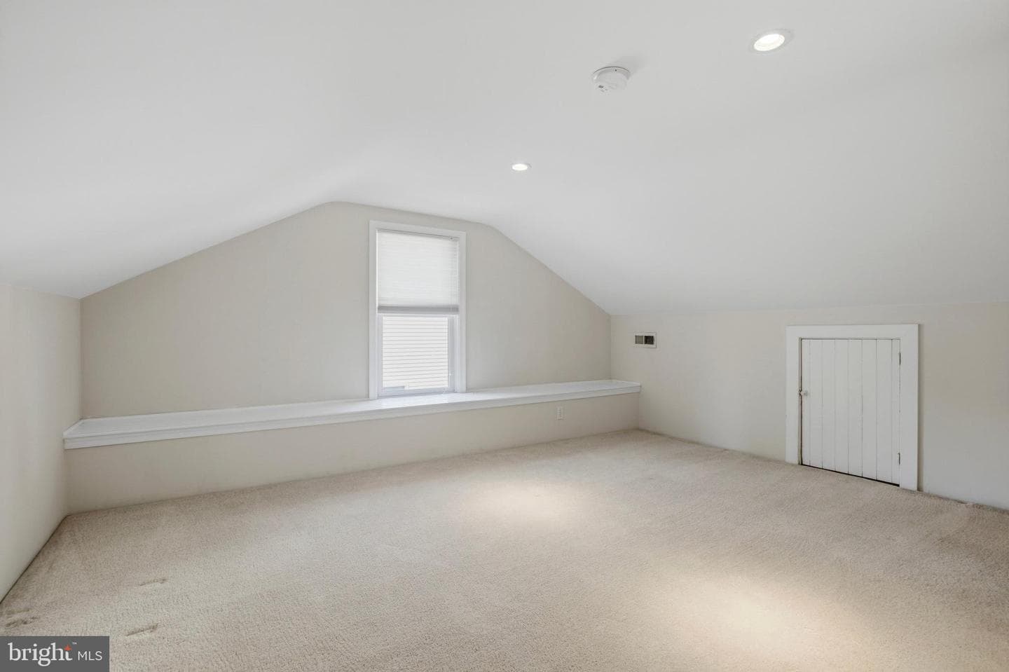 908 Summit Avenue photo 24
