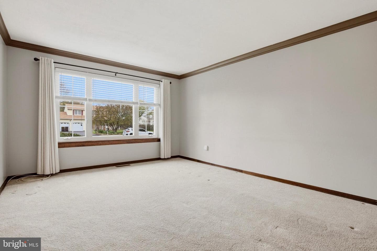 328 Courtland Avenue photo 4