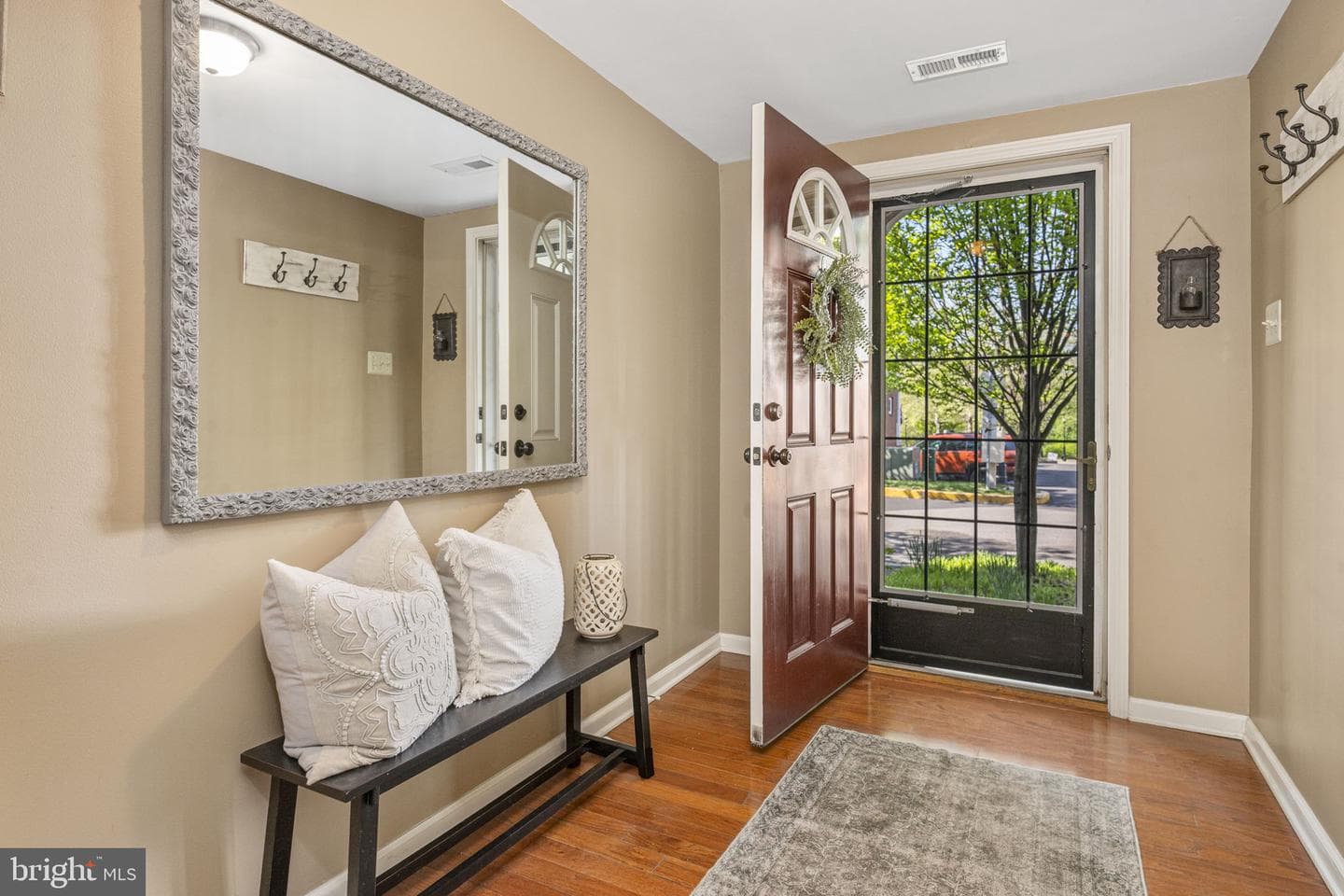 16 Cameron Court photo 3