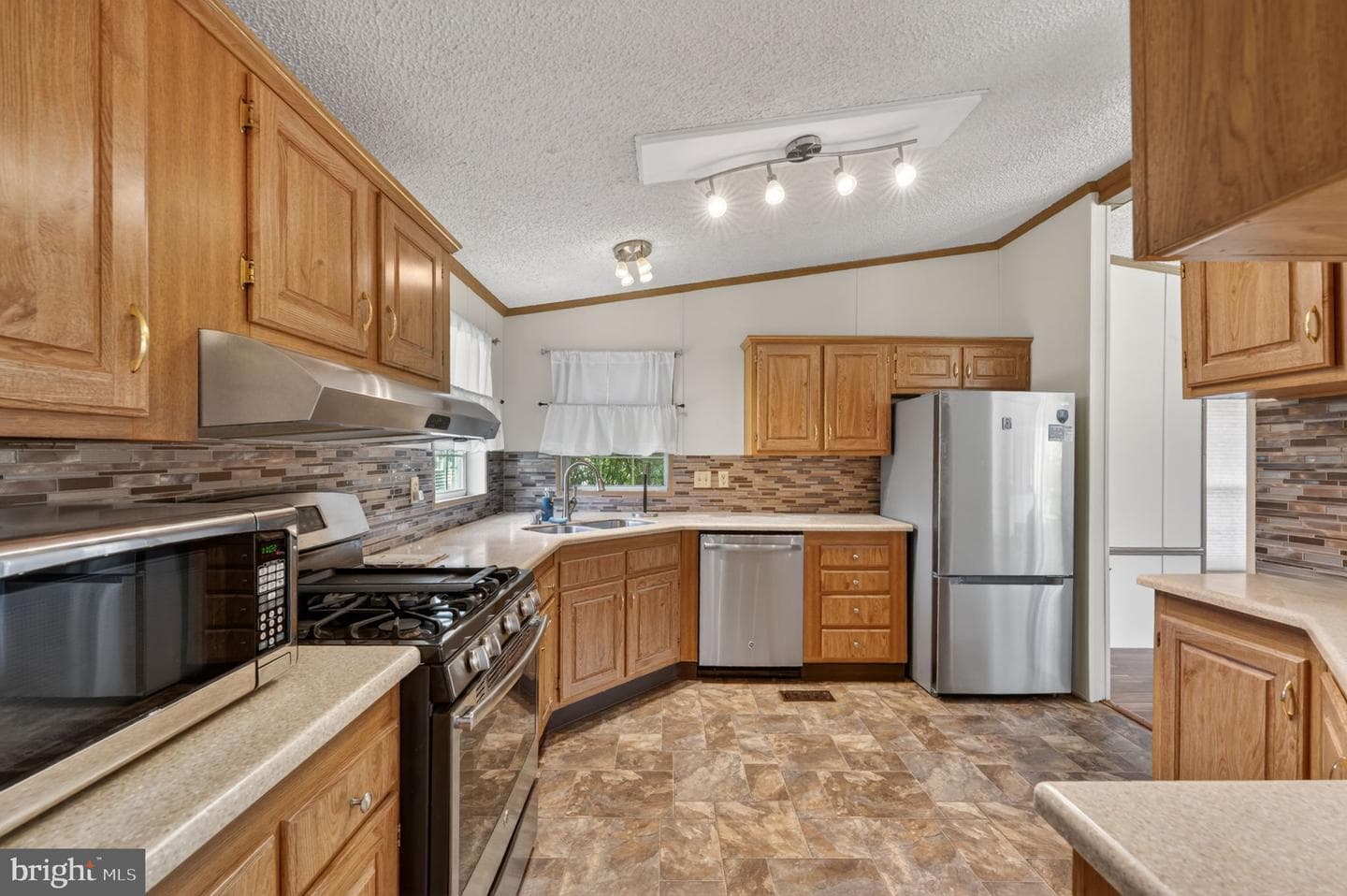 36 Bentwood Circle photo 4