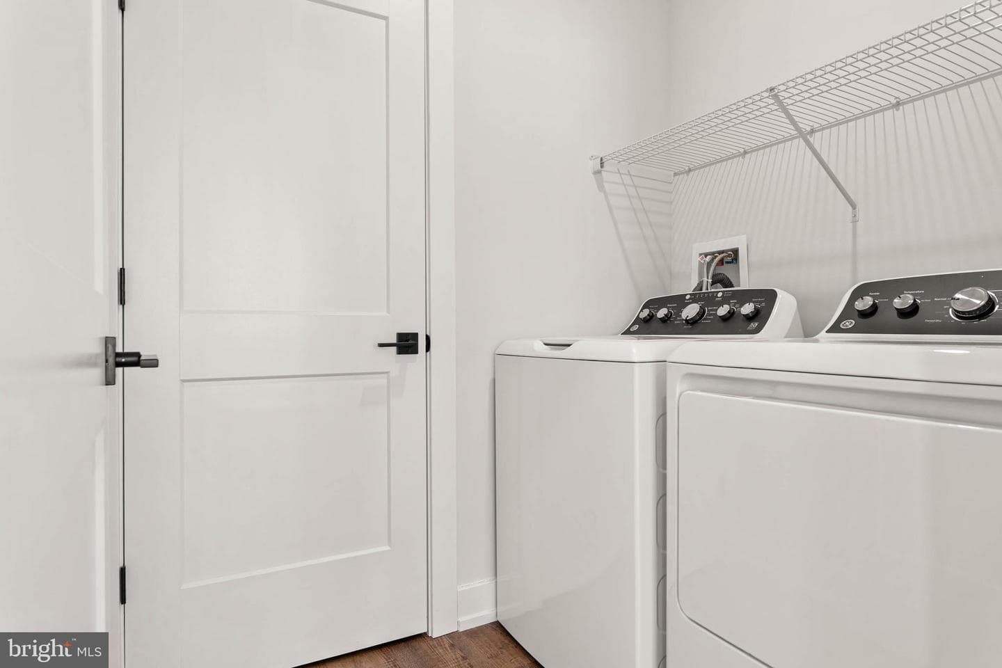425 Isabelle Court #101 photo 32