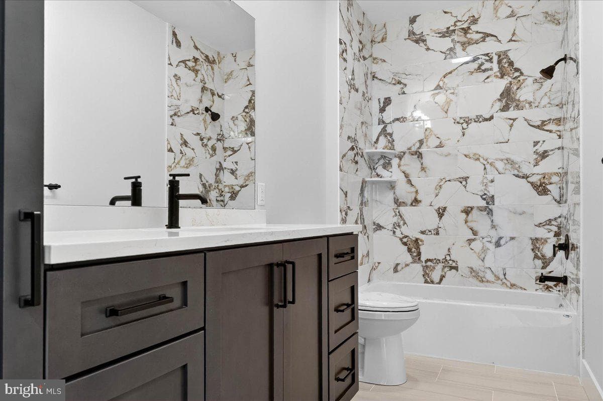 425 Isabelle Court #101 photo 34