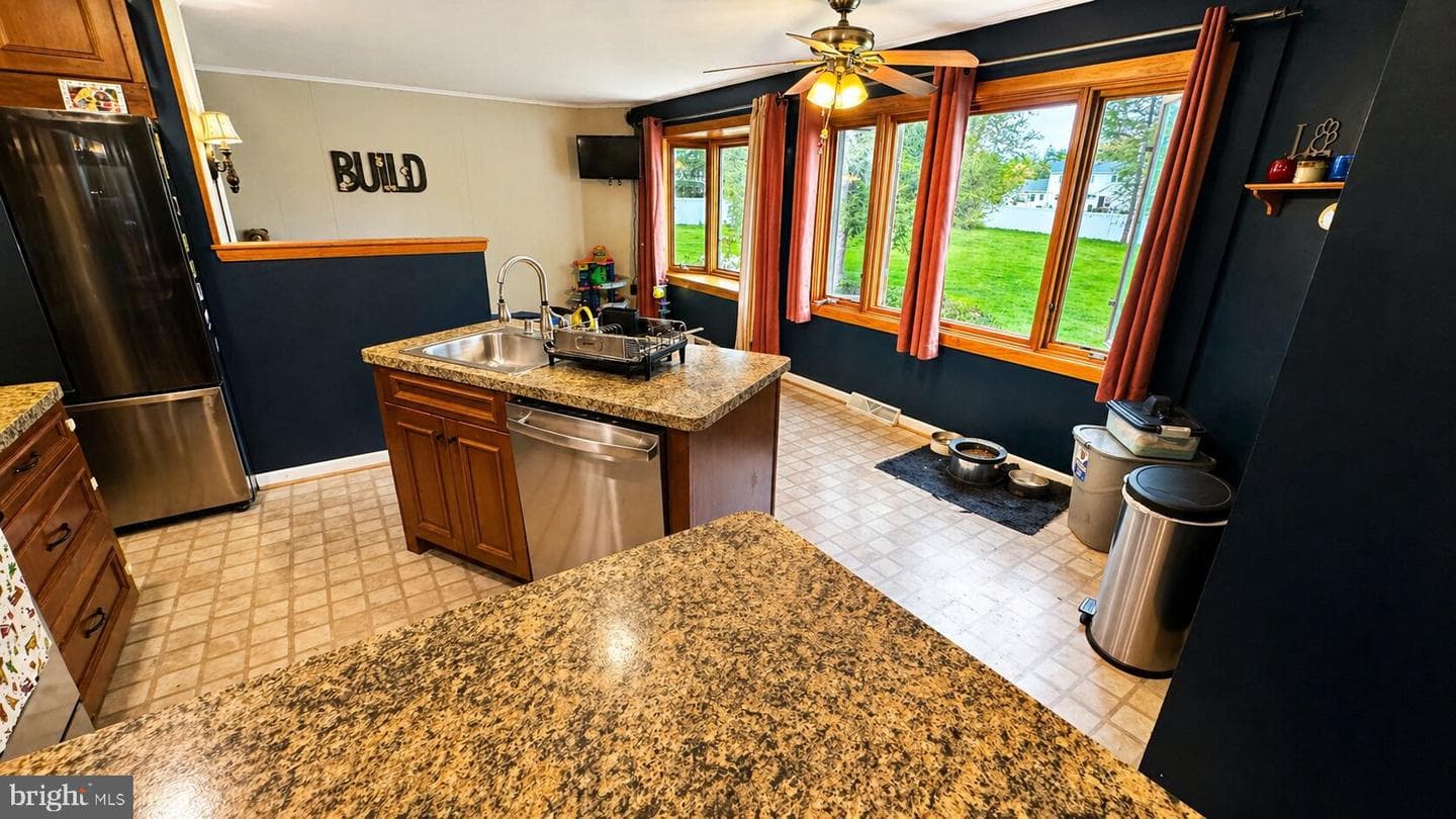 810 N Limekiln Pike photo 7