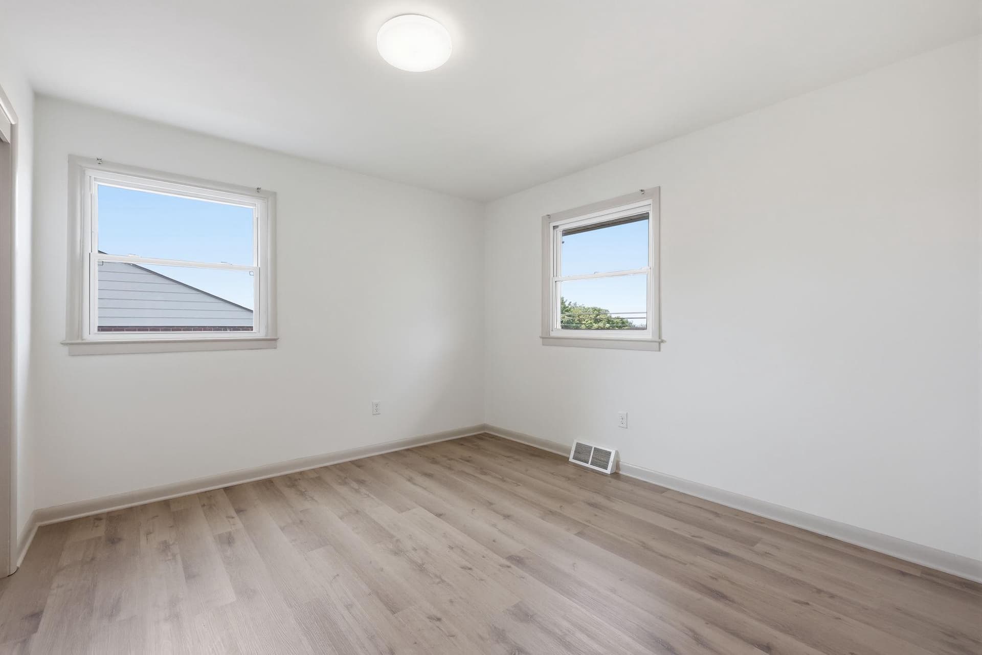 918 New Hope Street photo 29