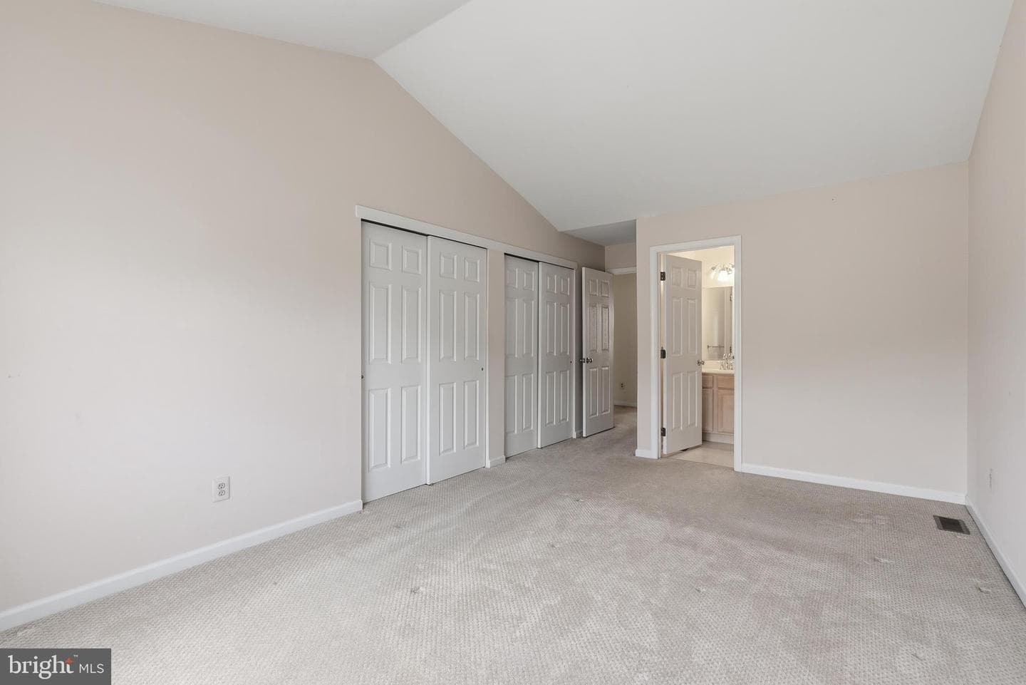 1437 Hillcrest Court photo 11