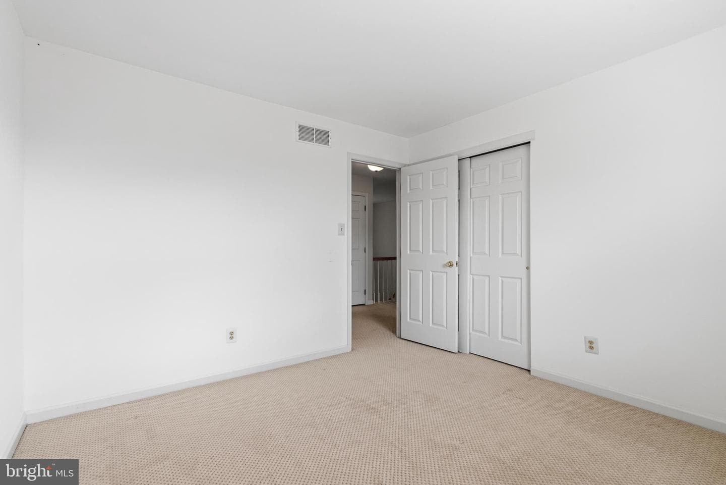 1437 Hillcrest Court photo 13