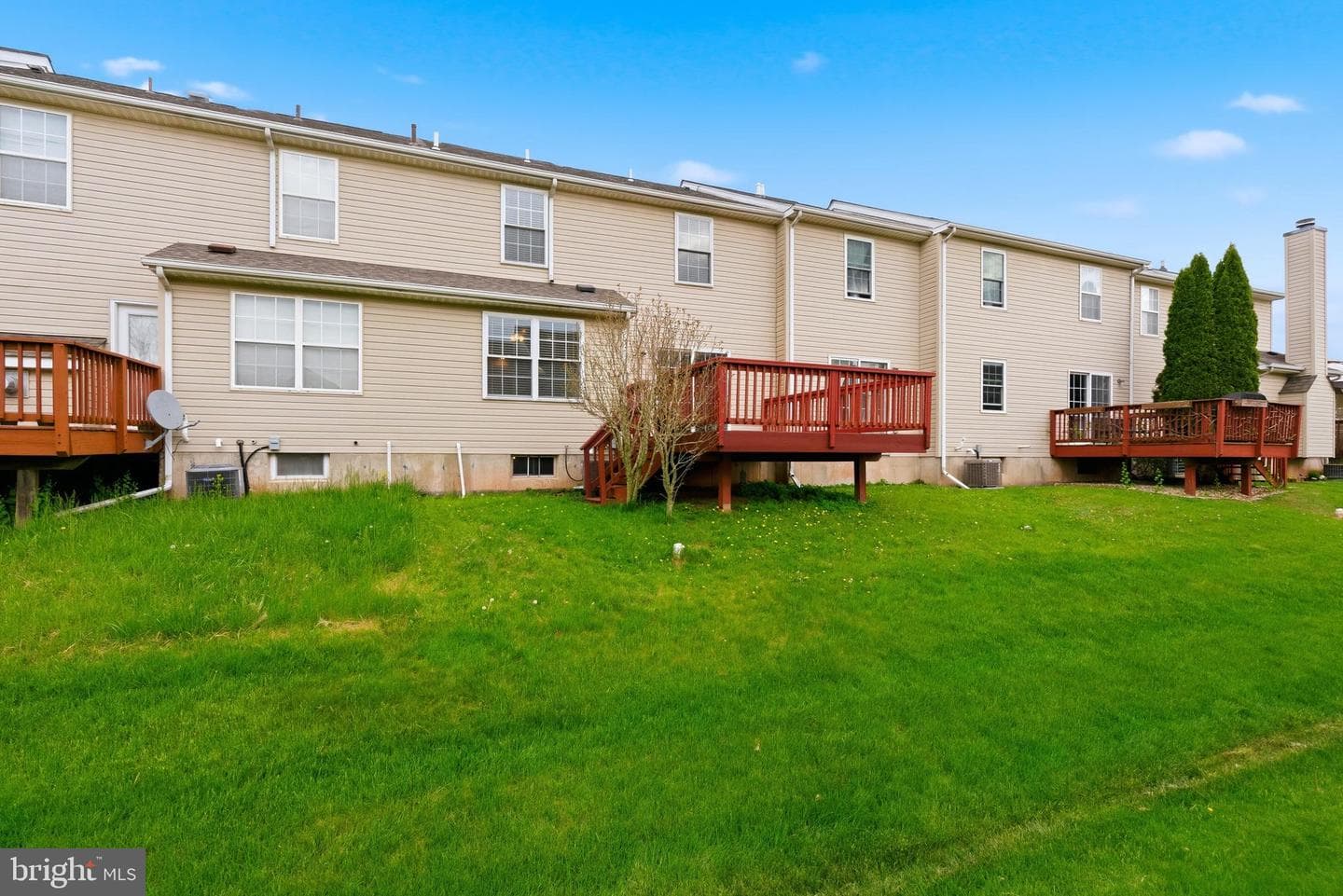 1437 Hillcrest Court photo 19