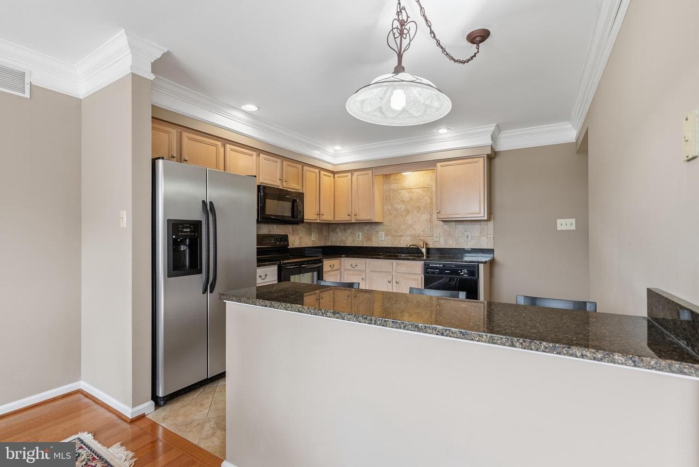 1437 Hillcrest Court photo 7