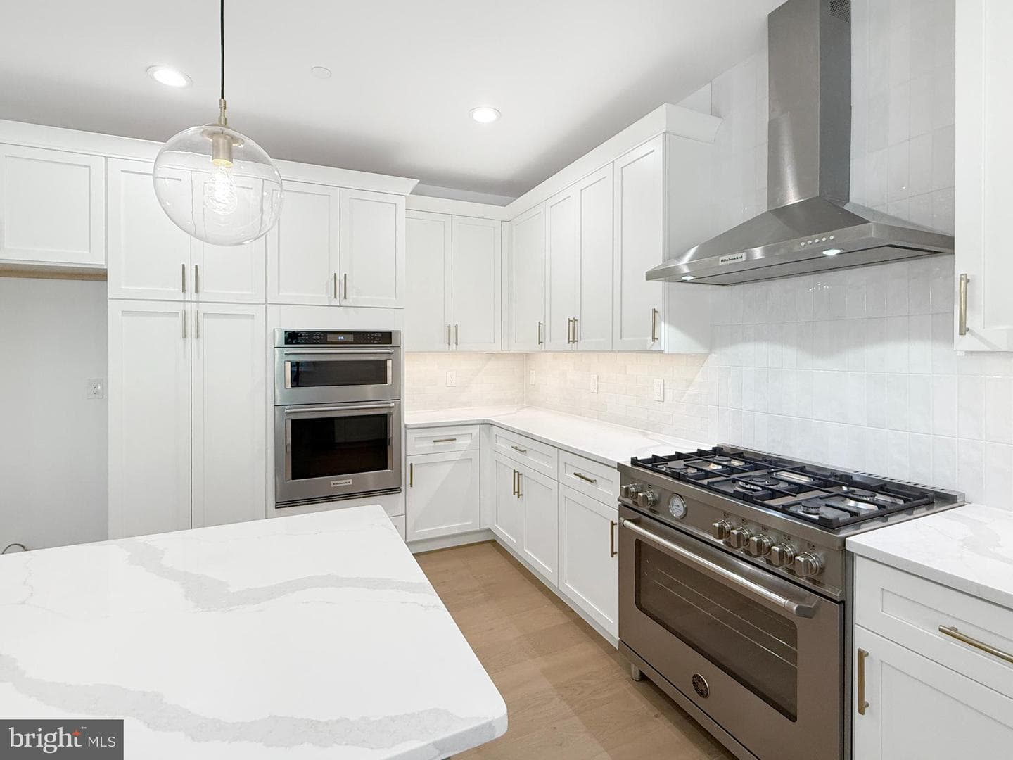 1823 N Line Street photo 11