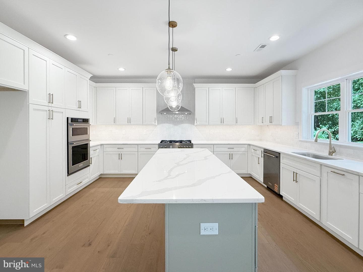 1823 N Line Street photo 14