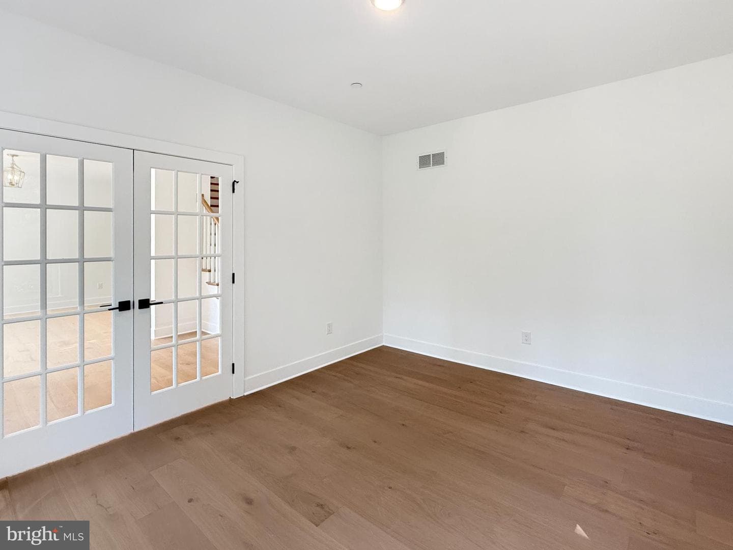 1823 N Line Street photo 8