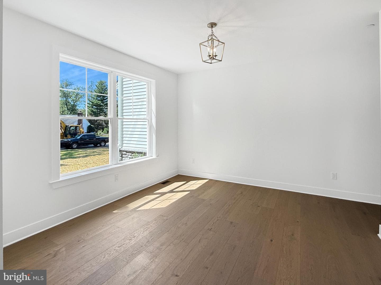 1823 N Line Street photo 9