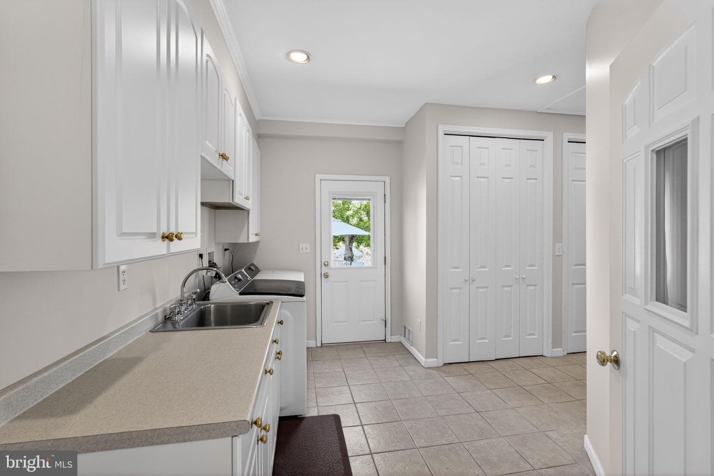547 Carriage House Lane photo 24