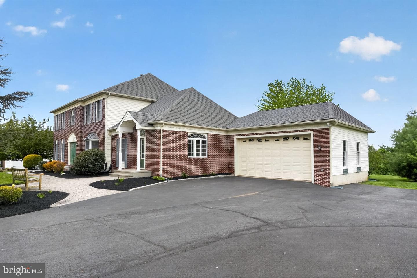 547 Carriage House Lane photo 4