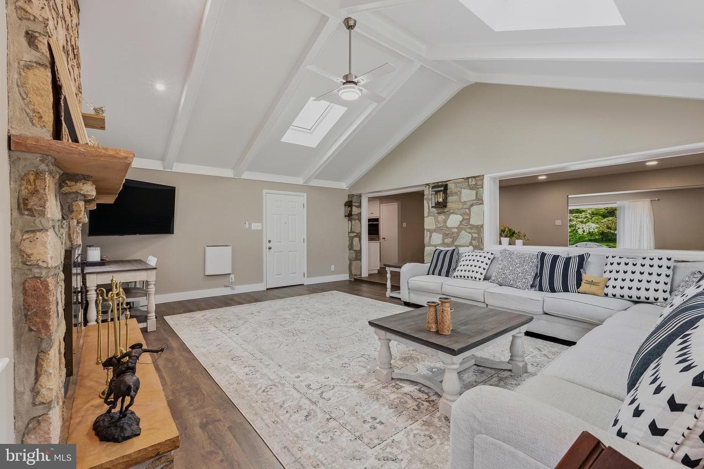 3936 Martin Road photo 11