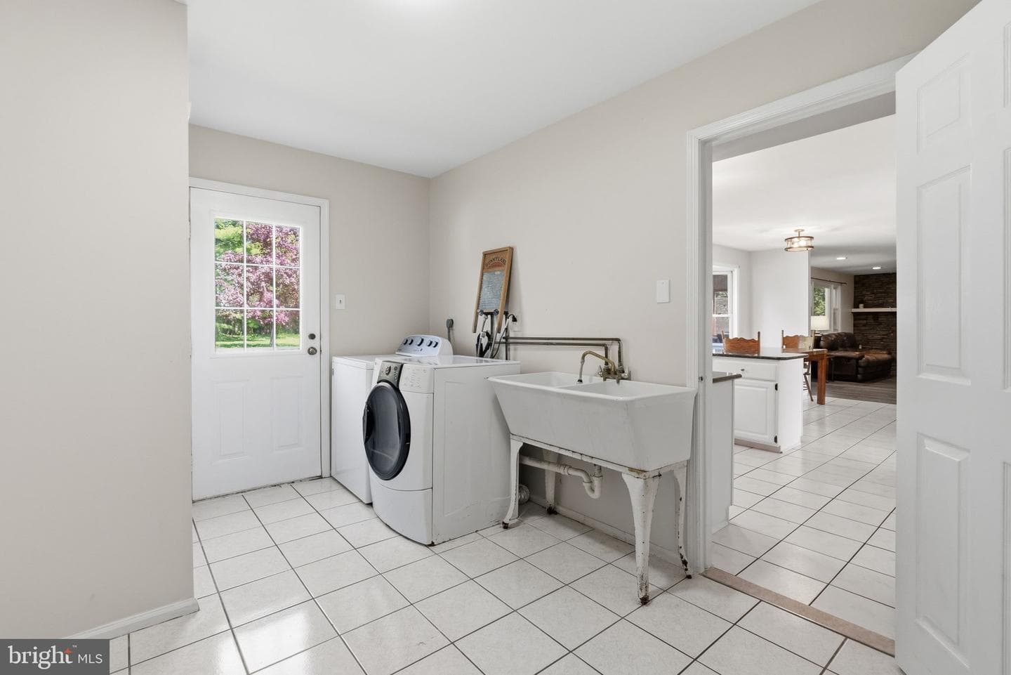 605 Wyndrise Drive photo 27