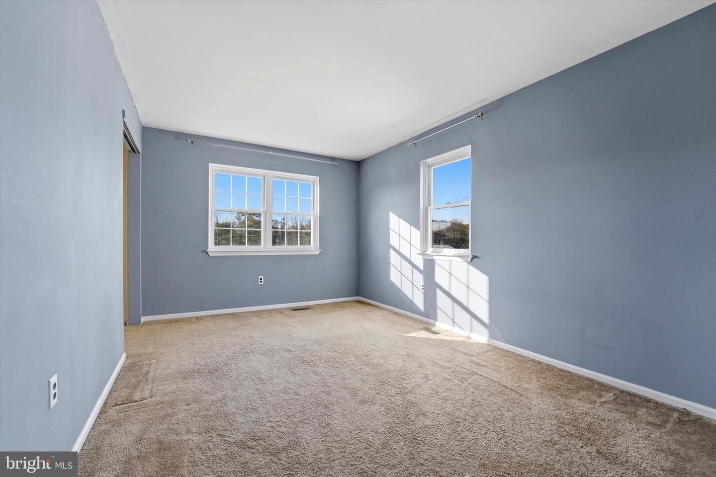 305 Roesch Avenue photo 16