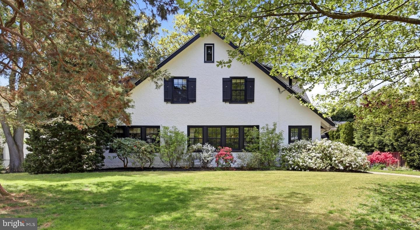 6 Hampden Ave