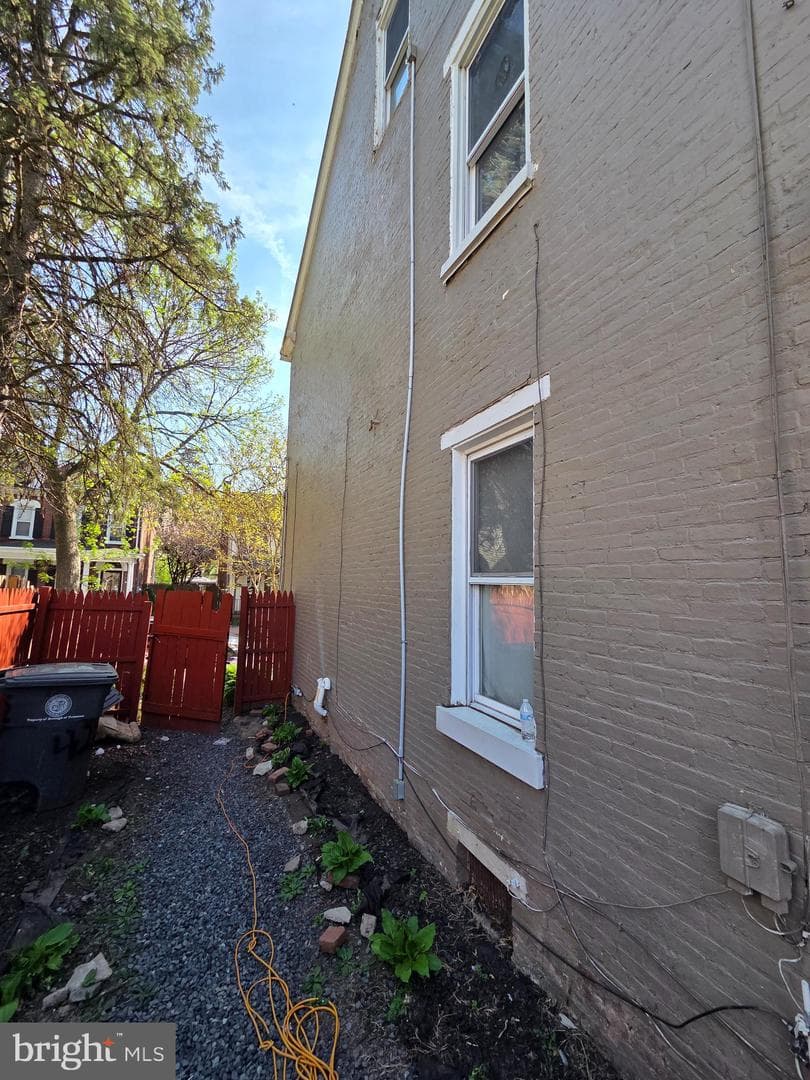 427 Walnut Street photo 13