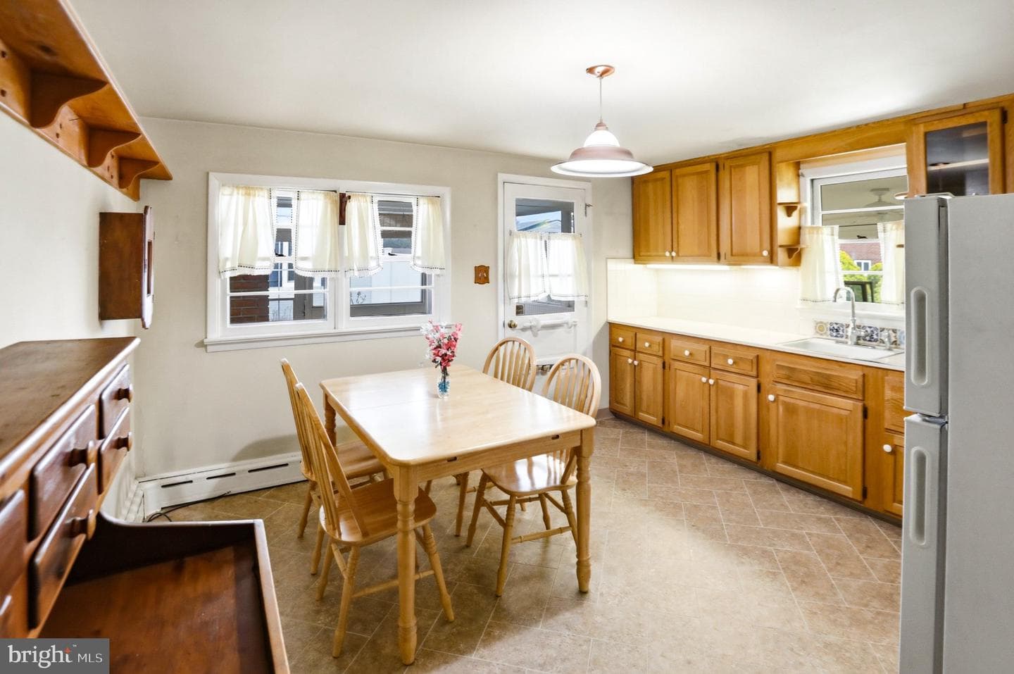 54 Douglas Street photo 12