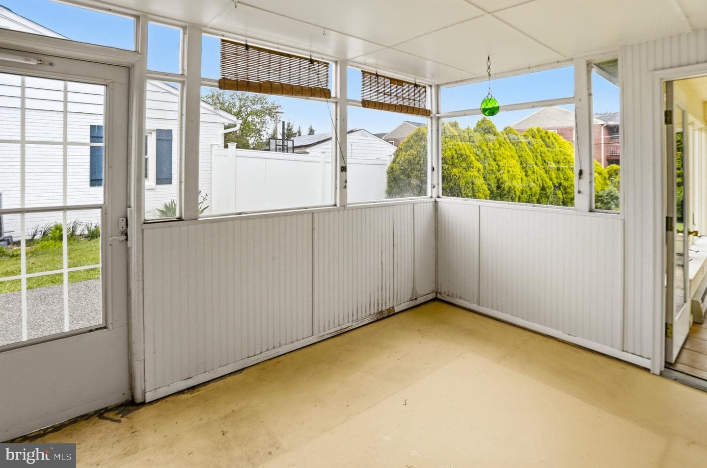 54 Douglas Street photo 16