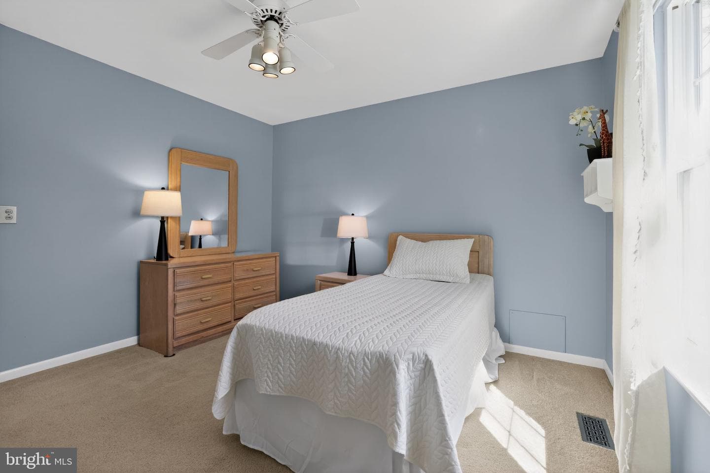 354 Coddington Way photo 24