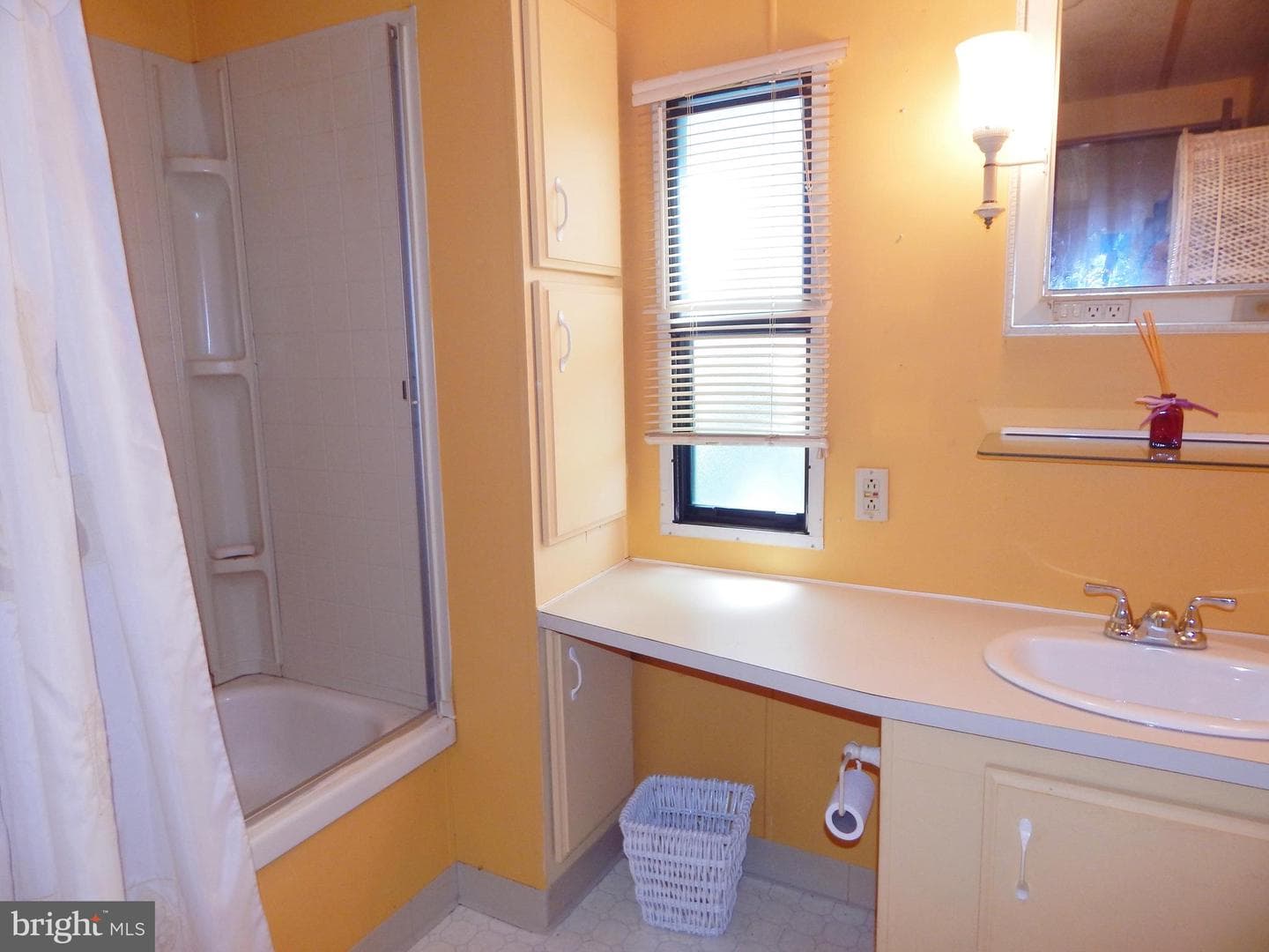 212 Fox Chase Court photo 9