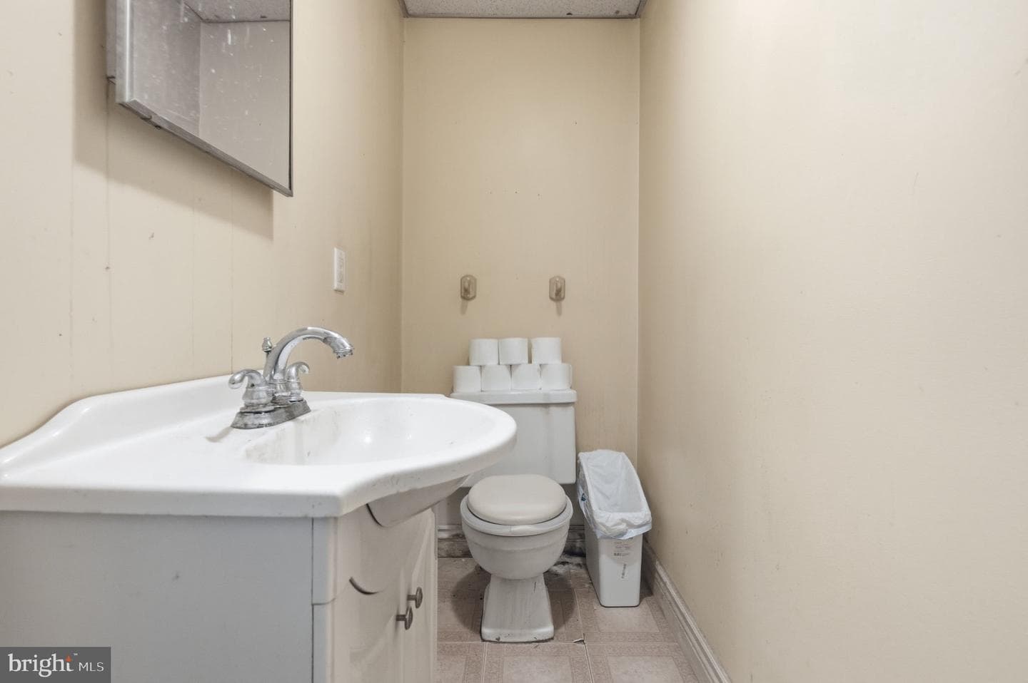 76 Salem Road photo 15