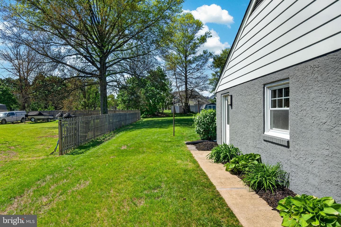 83 Hawthorne Avenue photo 36