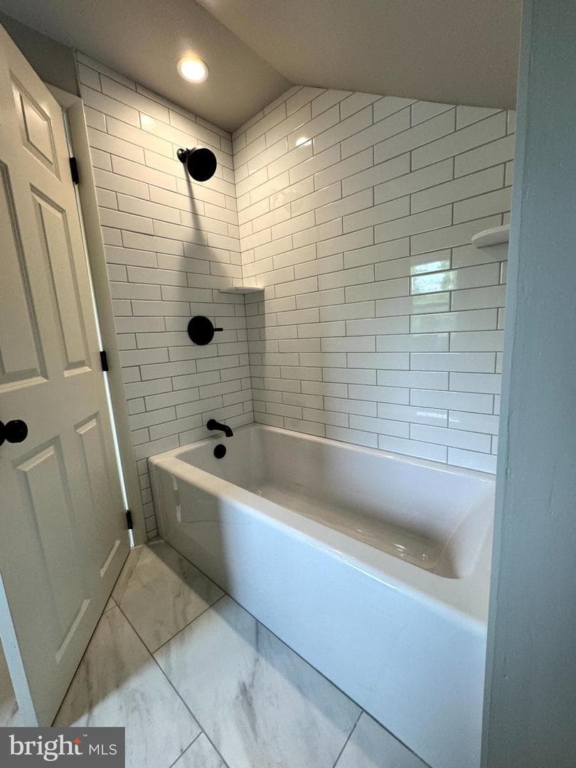 312 Summer Avenue photo 42
