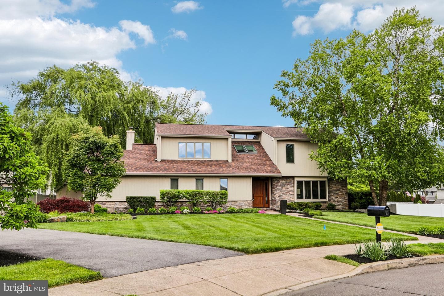 93 Kent Road photo 2