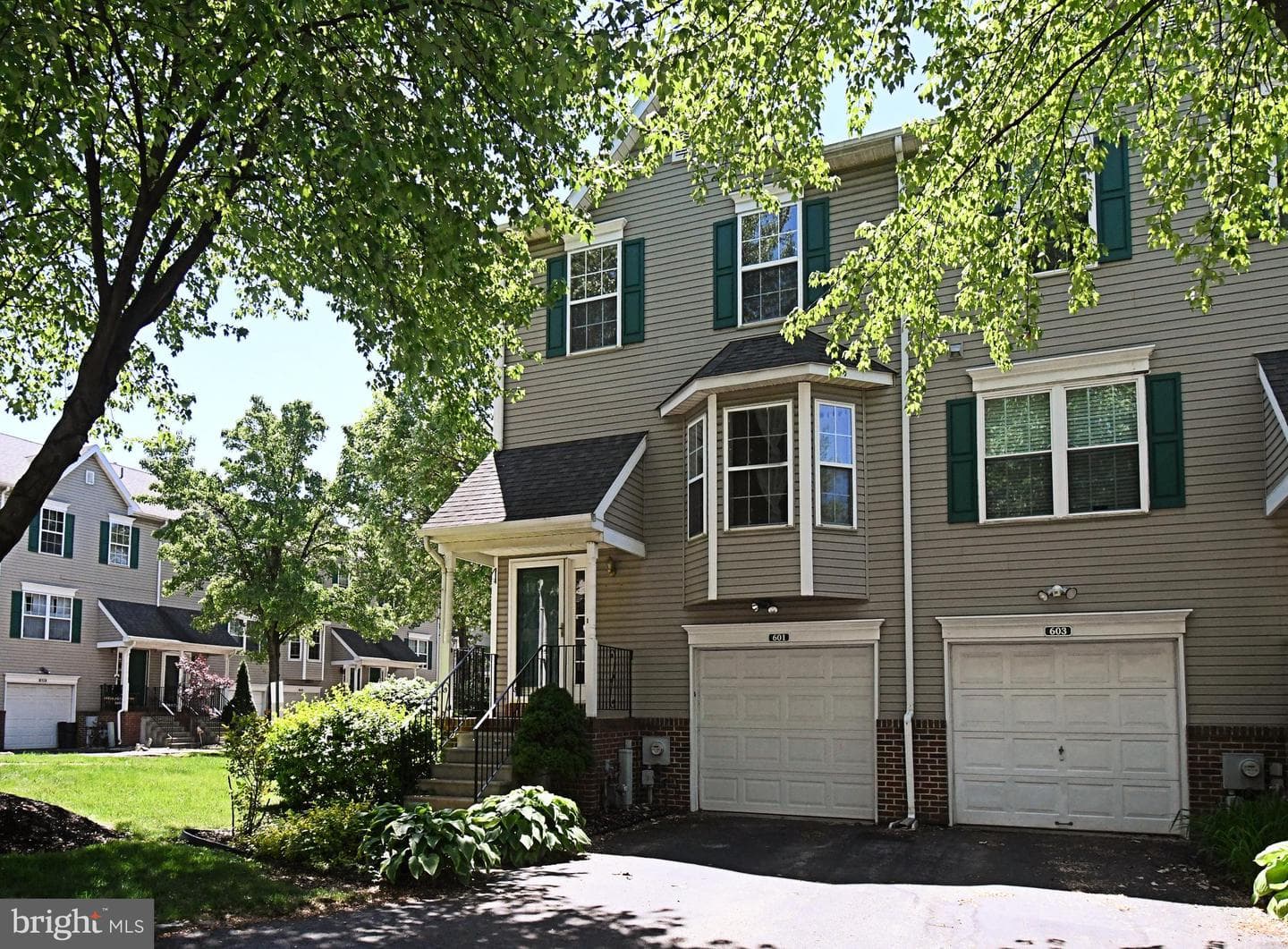601 Brentwood Court
