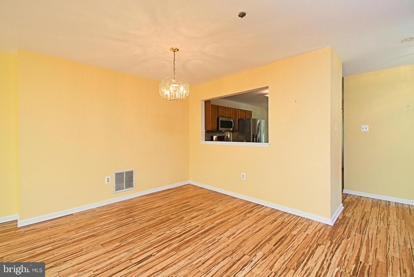 601 Brentwood Court photo 13