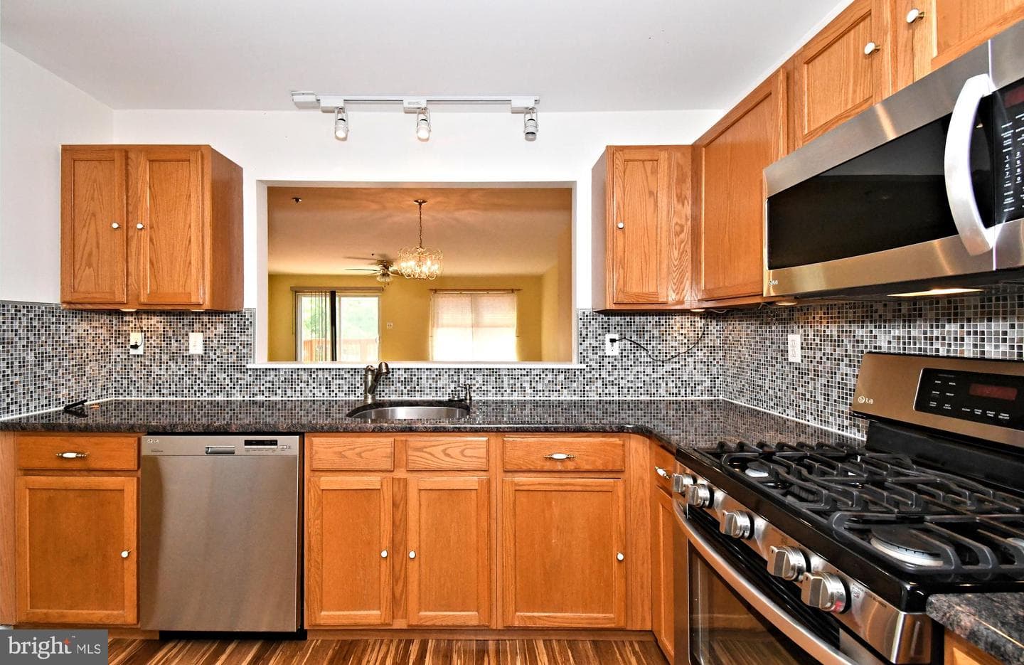 601 Brentwood Court photo 16