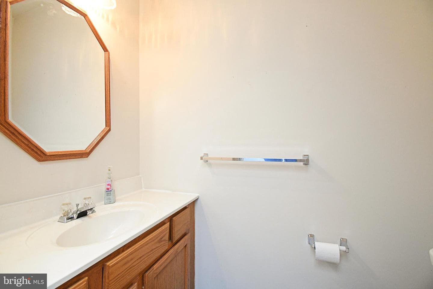 601 Brentwood Court photo 35