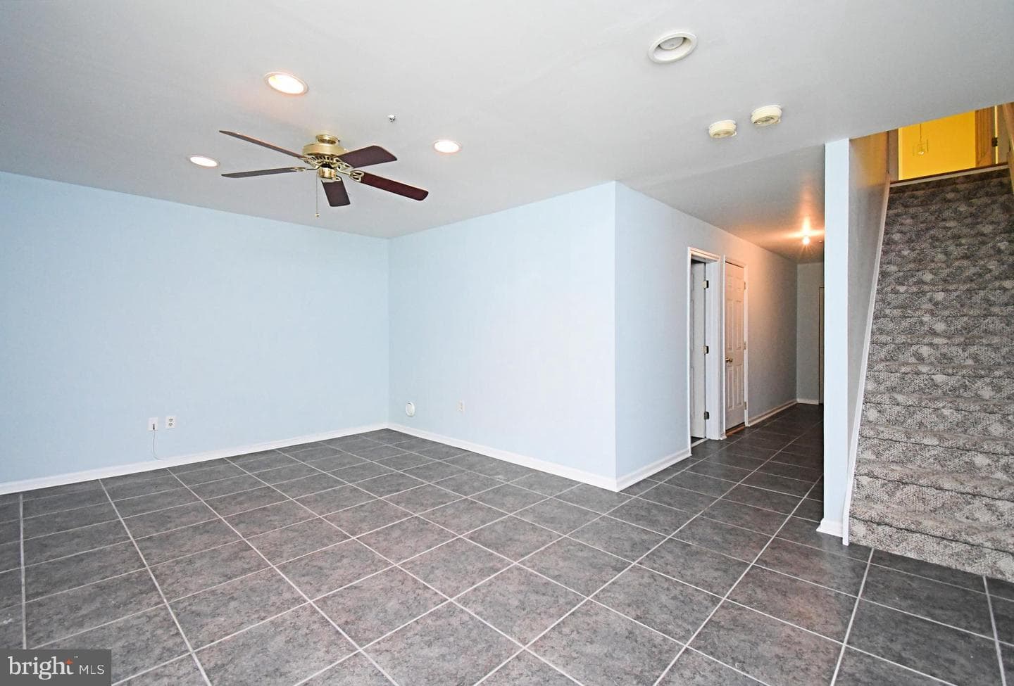 601 Brentwood Court photo 36