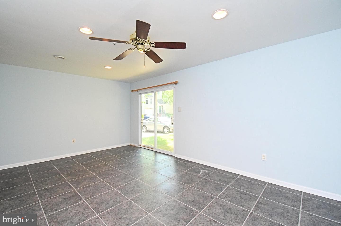 601 Brentwood Court photo 38