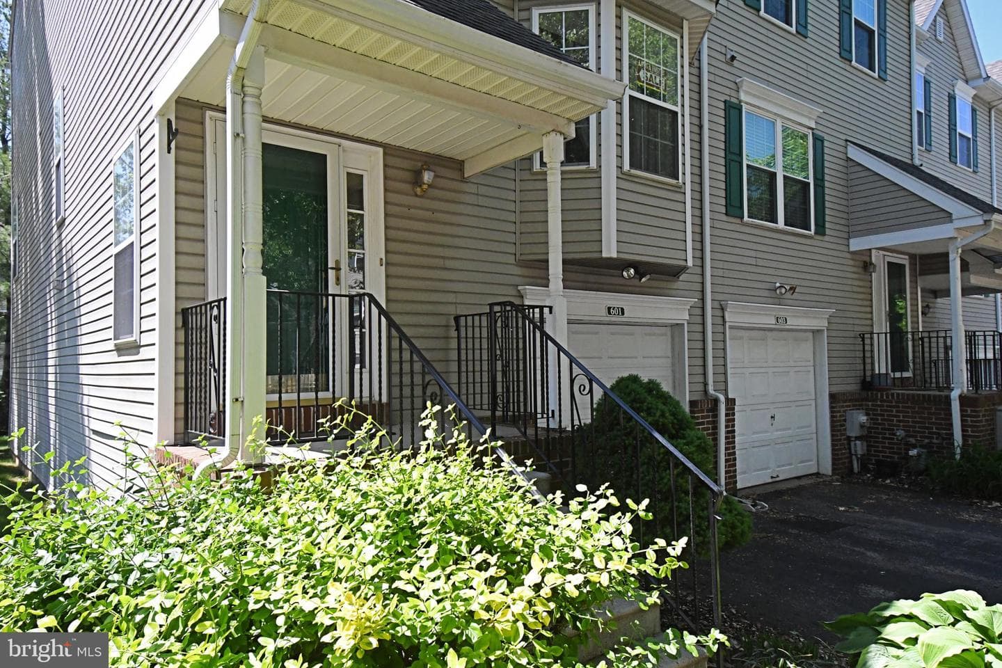601 Brentwood Court photo 4