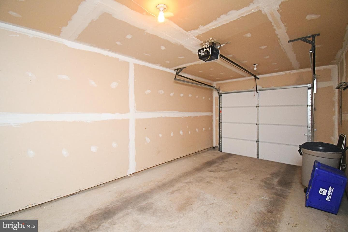 601 Brentwood Court photo 41