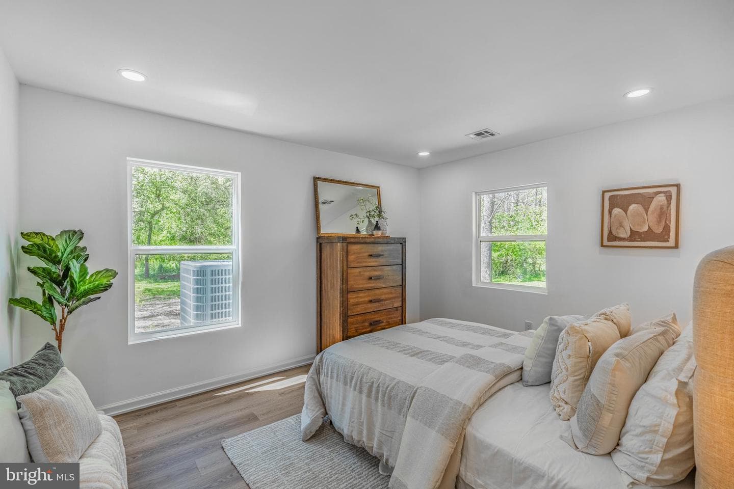 90 Morris Road photo 17