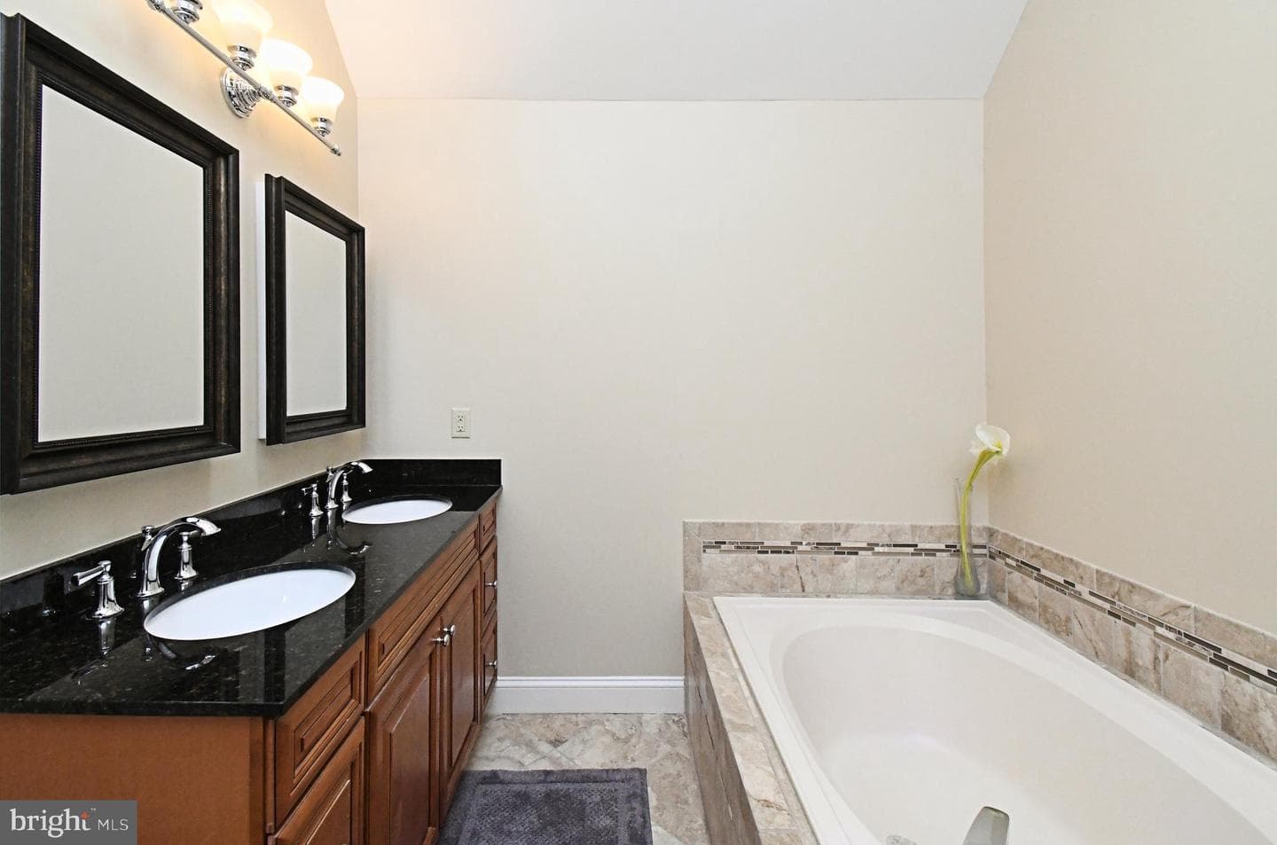 116 Rosewood Drive photo 29