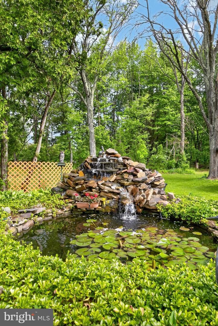 314 Neiffer Road photo 32