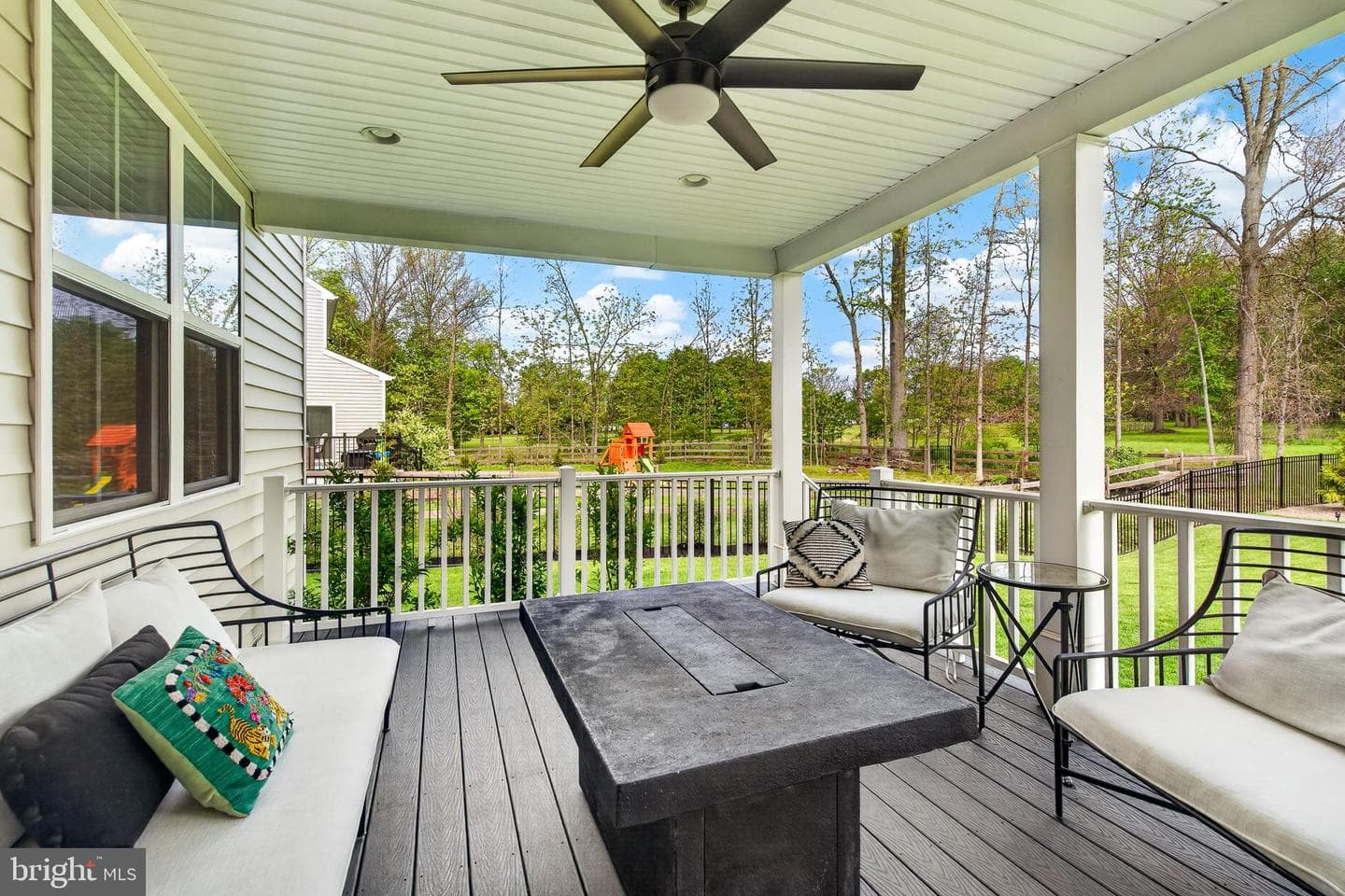 2560 Holly Ln photo 34