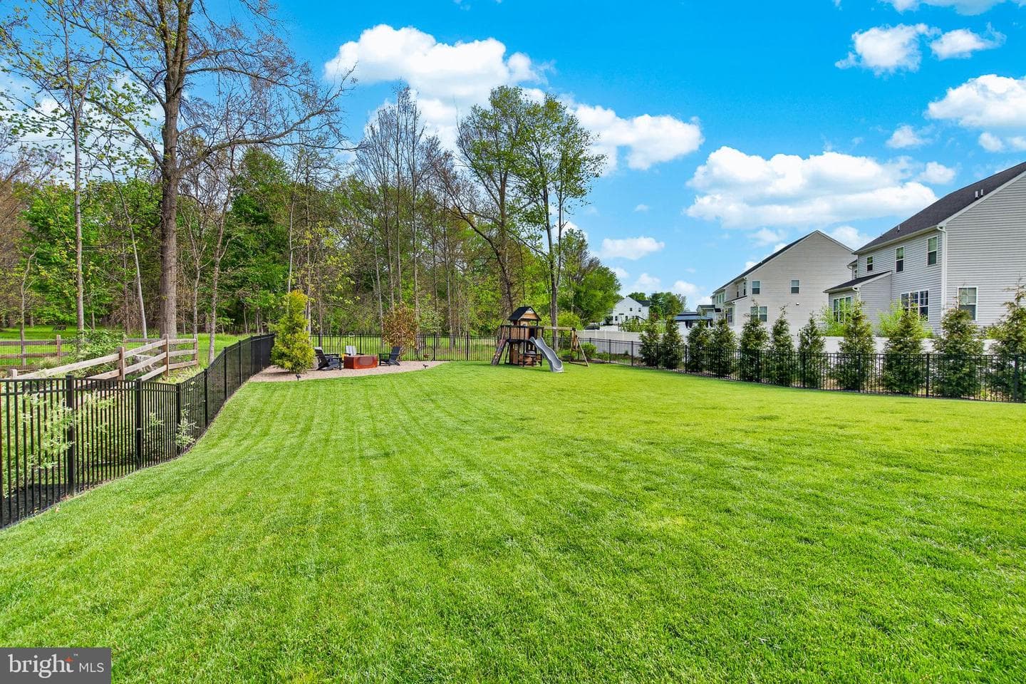 2560 Holly Ln photo 35