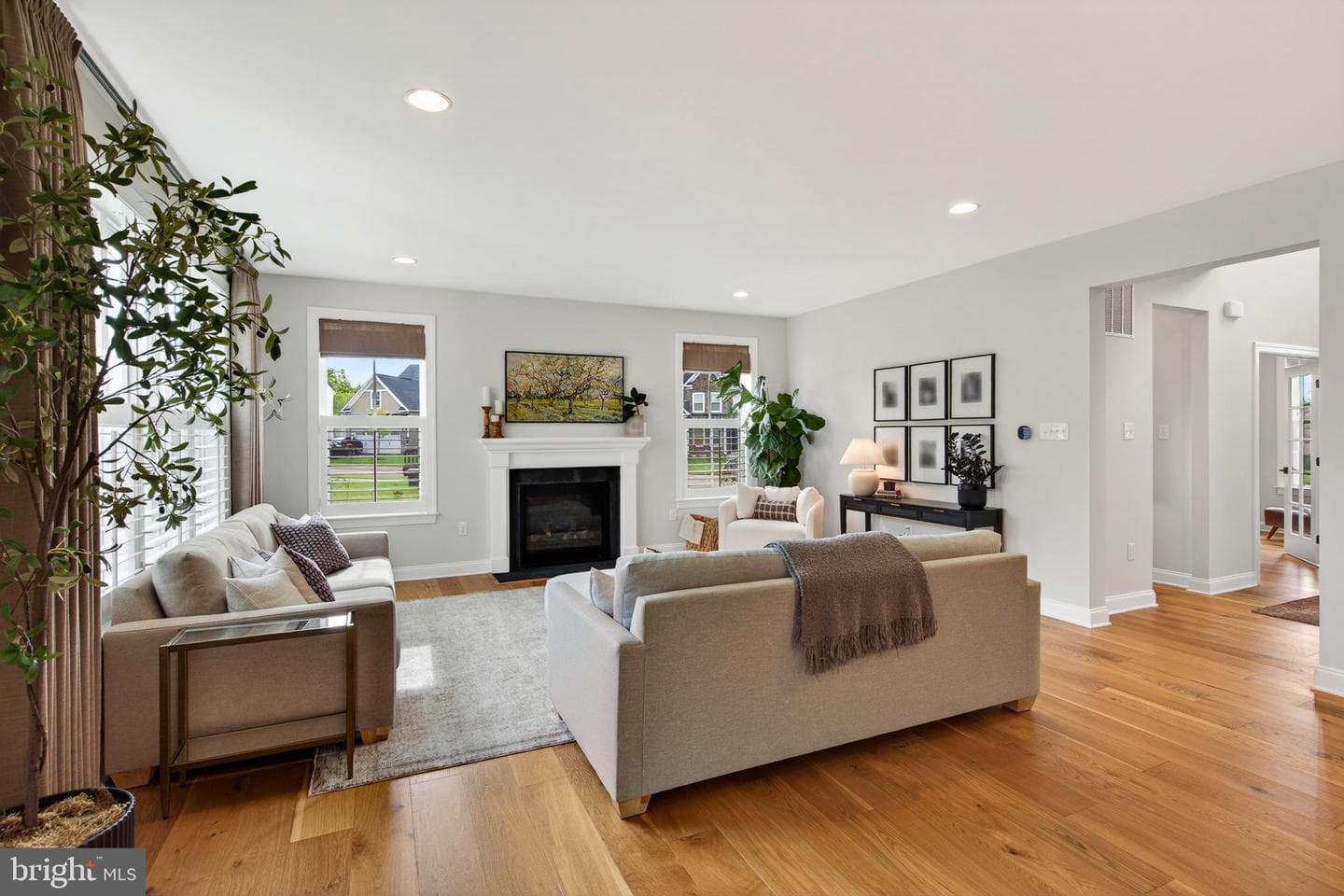 2560 Holly Ln photo 9