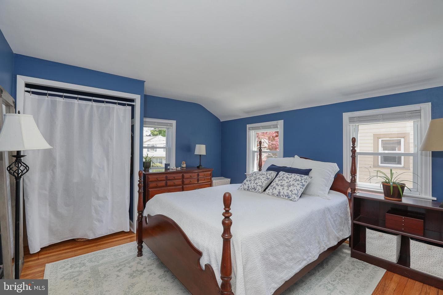 402 Evans Avenue photo 27