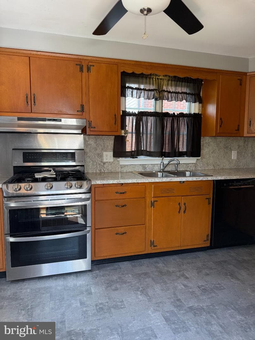 1414 Sunset Drive photo 31