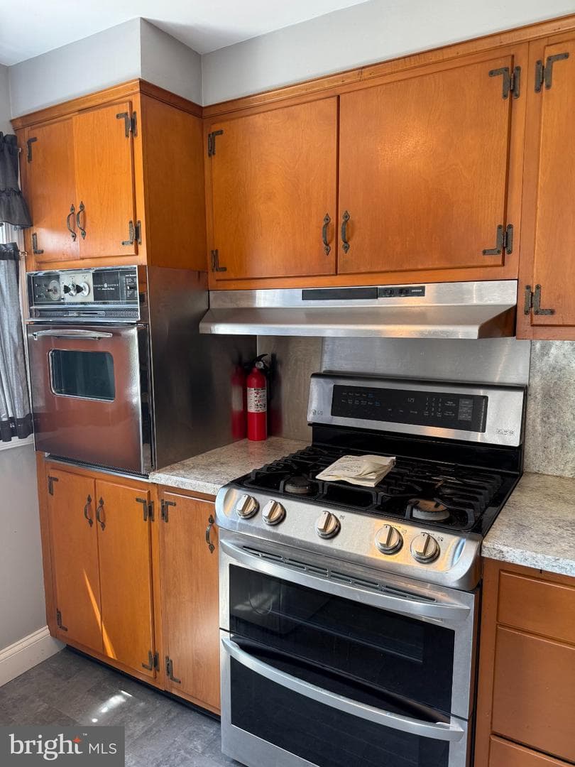 1414 Sunset Drive photo 33