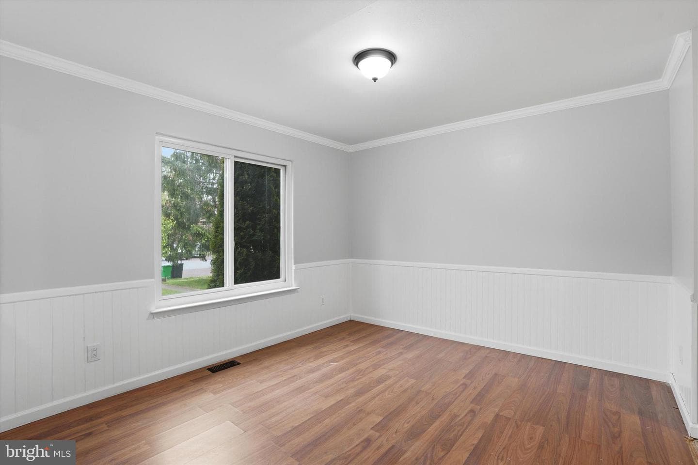240 Goshen Road photo 5